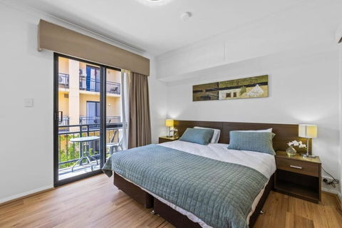 Renovated Family Apartment With Pool & WiFi - Accommodation Port Hedland 2