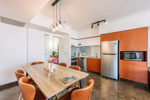 Resort Style Chevron Apartments Surfers Paradise By Gold Coast Travels - Accommodation Port Hedland 3