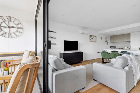Retreat On Bellerine I 2BR Apartment I Geelong CBD - Accommodation Port Hedland 1