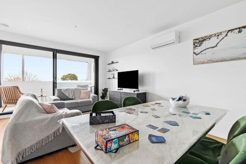 Retreat On Bellerine I 2BR Apartment I Geelong CBD - Accommodation Port Hedland 3
