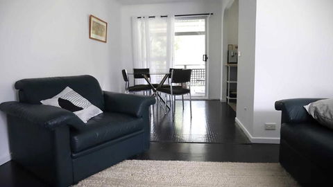 Retro Beach House - Macmasters Beach - Accommodation Port Hedland 2