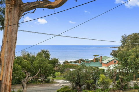 Retro Retreat - Accommodation Port Hedland 2