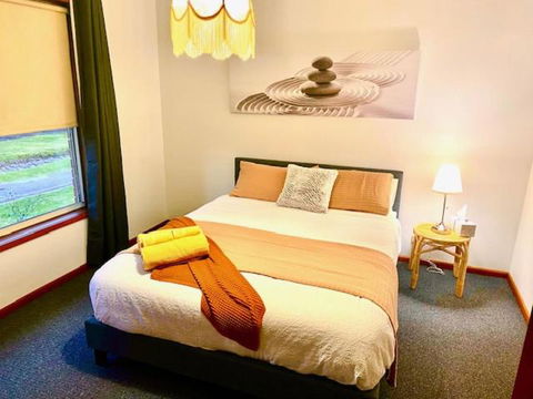 Retro Riverside Redan, Ballarat - Accommodation Port Hedland 1