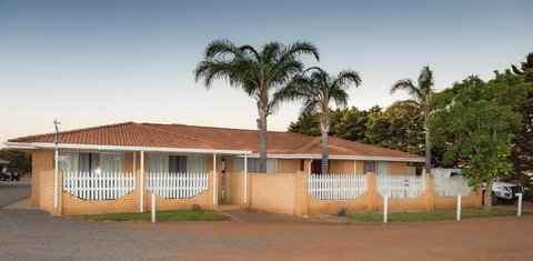 Rhodeside Lodge - Accommodation Port Hedland 2