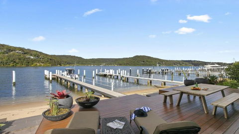Riptides Booker Bay -Waterfront Apartment, Walk To Shops & Cafes - Accommodation Port Hedland 1