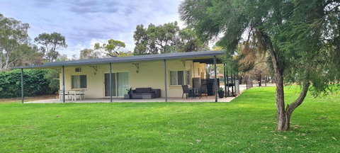Riversands Rest Accommodation Paringa - River Box Cottage - Accommodation Port Hedland 0