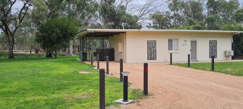 Riversands Rest Accommodation Paringa - River Box Cottage - Accommodation Port Hedland 2