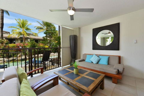 Resort-style Swim Out - A True Tropical Oasis - Accommodation Port Hedland 1