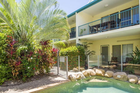 SAILS 9 Beachfront Getaway Horseshoe Bay - Accommodation Port Hedland 2