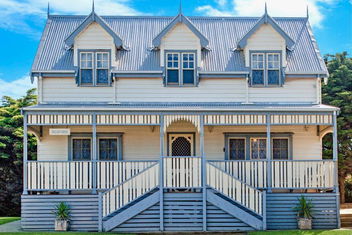 Sails - Elegant, Spacious Beach Villa with Accommodation Port Hedland