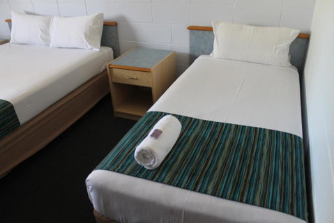 Rocky Glen Hotel Motel Gladstone - Accommodation Port Hedland 3