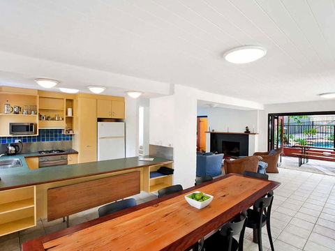 Ross Cres Spacious Private Beach House - Accommodation Port Hedland 3