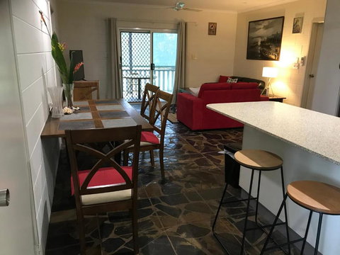 Royal Palm Cottage, Entire Two Bedroom 2 Bathroom House With Pool - Accommodation Port Hedland 1