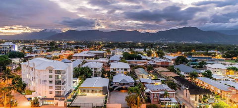 Rydges Esplanade Resort Cairns - Accommodation Port Hedland 3