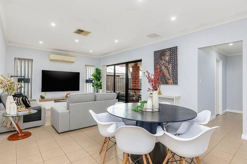 Saint James Hidden Gem! - Accommodation Port Hedland 0