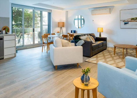 Salt 7 Spacious Luxury In Sorrento Walk To The Beach - Accommodation Port Hedland 0