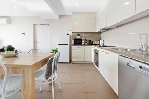 Salt Five Apartment Sorrento - Main Street Location - Accommodation Port Hedland 3