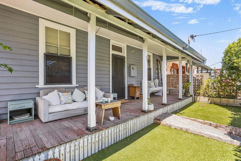 Saltbush Cottage In Fabulous South Fremantle - Accommodation Port Hedland 0