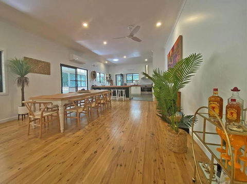 Salty Beach - Accommodation Port Hedland 1