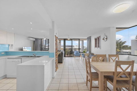 Salty Breeze - Rooftop Terrace & Jacuzzi - Accommodation Port Hedland 1