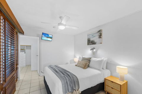 Salty Breeze - Rooftop Terrace & Jacuzzi - Accommodation Port Hedland 2