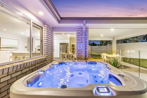 Salty Pause At Bondi House - With Spa And Pet Friendly! - Accommodation Port Hedland 1