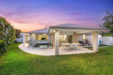 Salty Pause At Bondi House - With Spa And Pet Friendly! - Accommodation Port Hedland 3