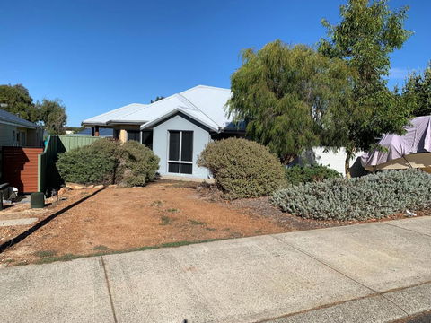 Sandalwood Guest Room - Accommodation Port Hedland 0