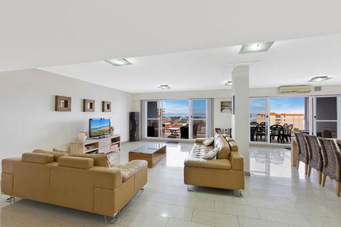 Sandy Cove Apartment The Entrance 48a - Accommodation Port Hedland 1