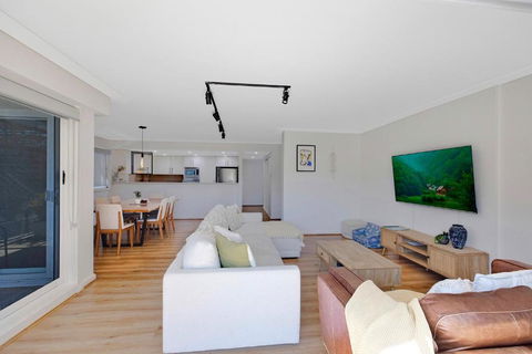 Sandy Cove Apartment The Entrance 8 - Accommodation Port Hedland 2