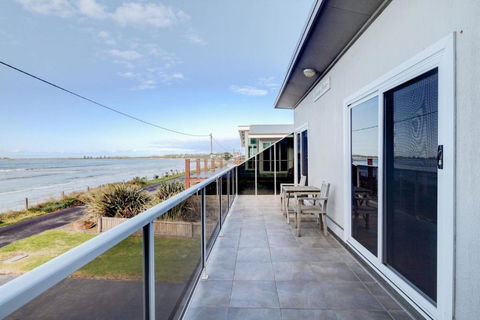 Sandy Cove - Accommodation Port Hedland 3