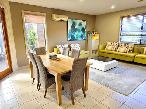 Specious Ex-display 5 BDR House,up To 15 Guests- Williams Landing - Accommodation Port Hedland 1
