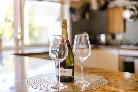 StayAU Family Home Comfort In Caroline Springs - Accommodation Port Hedland 1