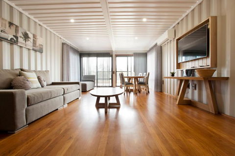 Stirling Estate Chalets - Accommodation Port Hedland 3