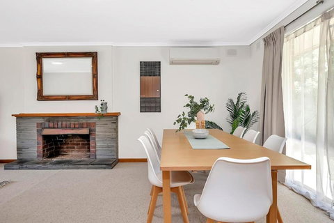 The Glenalvie - Sprawling Serenity In Adelaide Hills - Accommodation Port Hedland 3