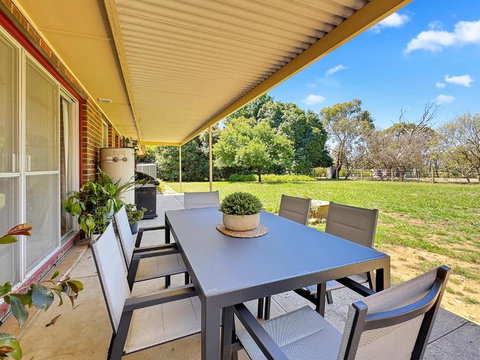 The Glenalvie - Sprawling Serenity In Adelaide Hills - Accommodation Port Hedland 1