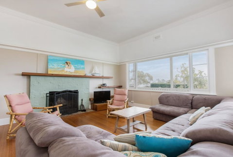 BEACHSIDE GETAWAY - DROMANA - Accommodation Port Hedland 1