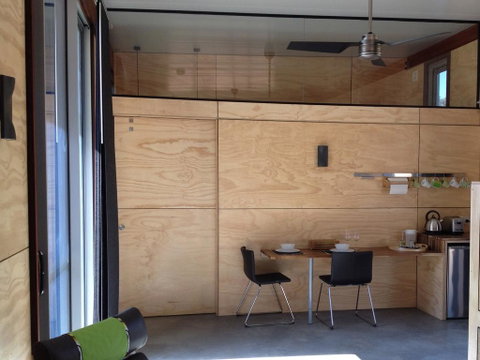 Bed + Bauhaus - Accommodation Port Hedland 0