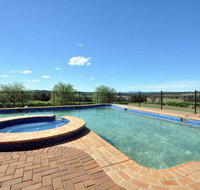 Beggars Bridge Vineyard Homestead w/ pool  wifi  tennis  vineyard - Accommodation Port Hedland