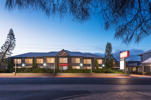 Bellevue On The Lakes - Accommodation Port Hedland 0