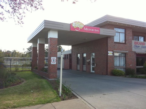 Big Valley Lakeside Paradise Motor Inn - Accommodation Port Hedland 0