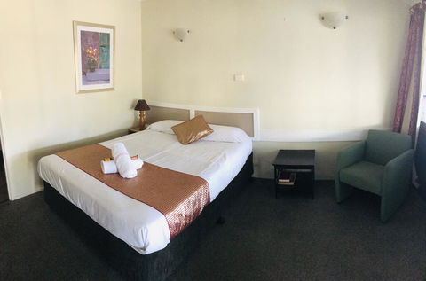 Biloela Centre Motel & Steakhouse Restaurant - Accommodation Port Hedland 1