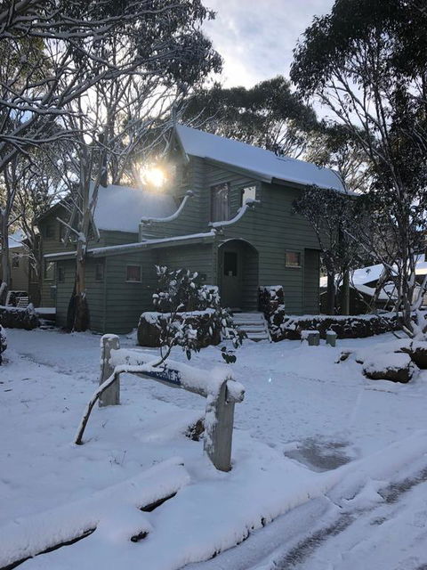 Bindi - Alpine Getaways's Chalet At Tower Rd - Accommodation Port Hedland 3