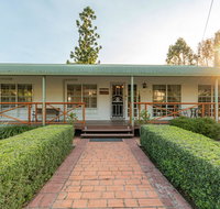 Birds 'n' Bloom Cottages - Accommodation Port Hedland