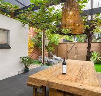 Blackbird at Arlo's - The heart of Glenelg - Wifi - Accommodation Port Hedland