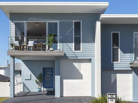 Blue Pelican - Pacific Views, Walk To Beach - Accommodation Port Hedland 0