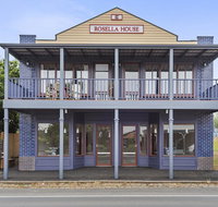 Blue Rosella On Piper - Accommodation Port Hedland