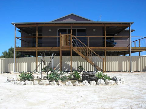 Blue Sky Escapes Sunset Oddes-sea - Accommodation Port Hedland 0