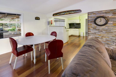 Bluff View River House - Stunning Riverfront - Accommodation Port Hedland 2