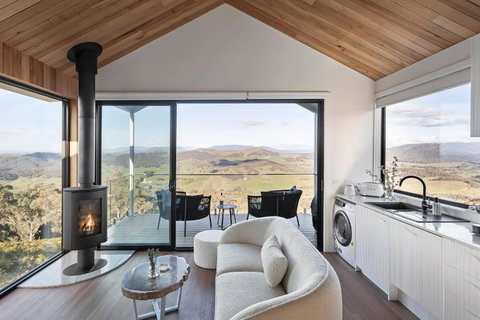 The Lookout By Mt Bellevue - Accommodation Port Hedland 1